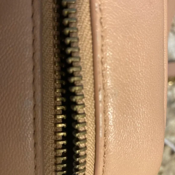 Vince Camuto Quilted Tan Crossbody Bag. EUC. - Picture 7 of 10